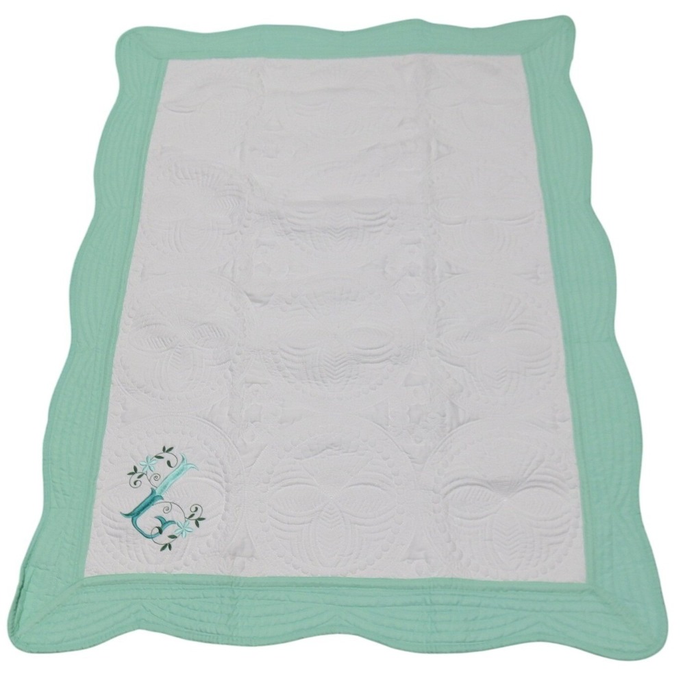 Handmade Cotton Monogrammed 'L' Cotton Baby Quilt Green White Scalloped